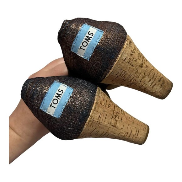 Toms Women's Metallic Copper Calypso Peep Toe Wedge Shoe Size 9.5W - Picture 5 of 13